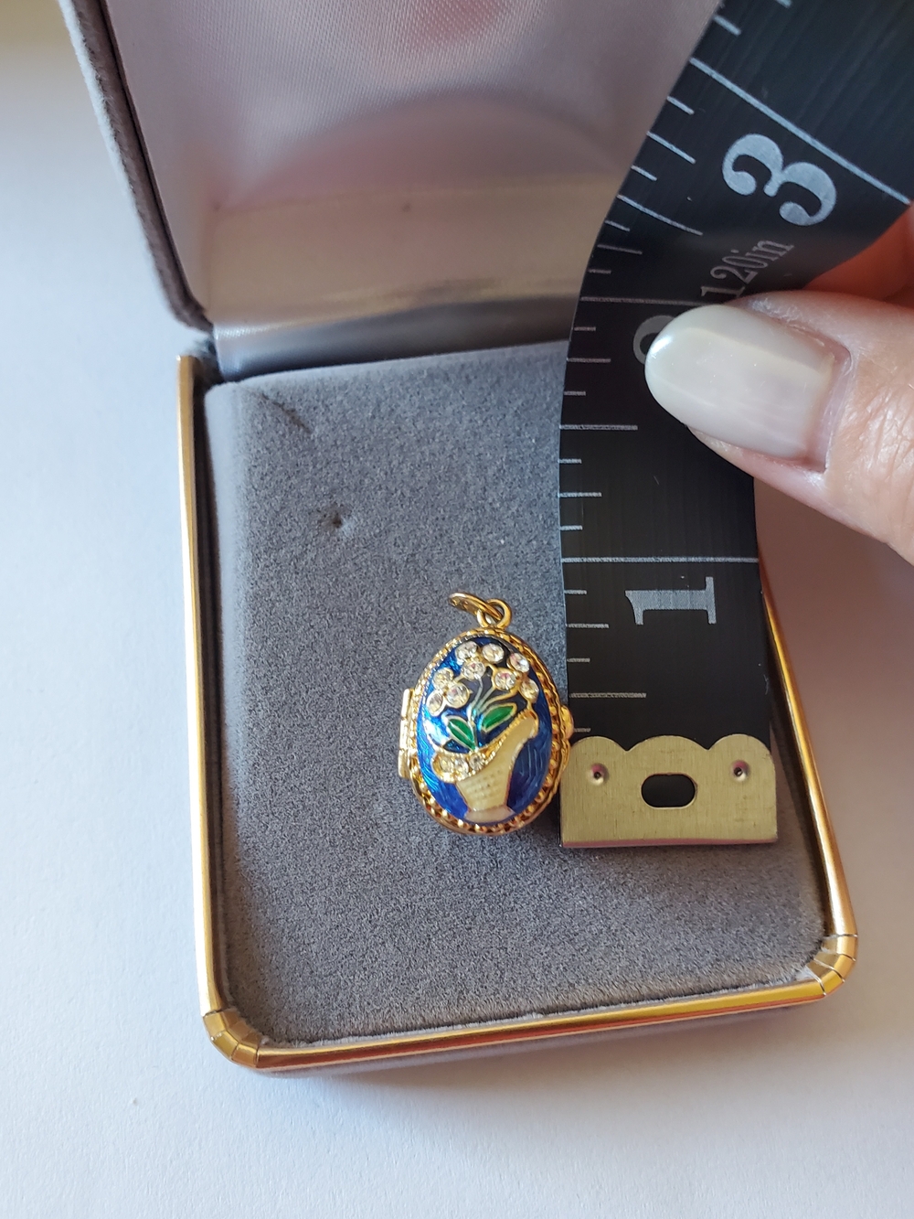 Faberge Style Egg Locket w/charm Inside - Picture 8 of 8
